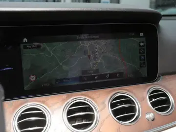 E 300 Avantgarde Standhzg Distronic  Kamera