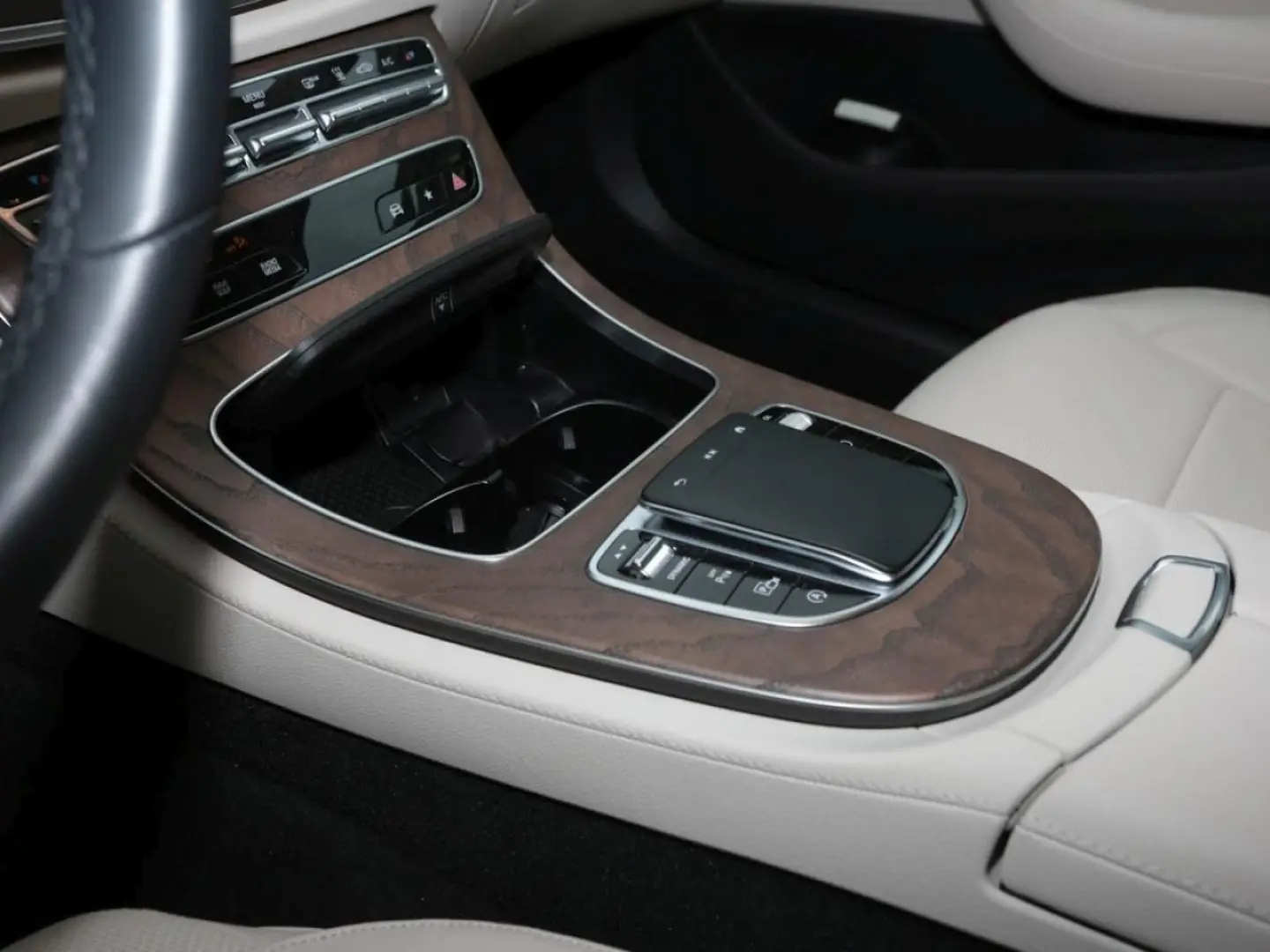 E 300 Avantgarde Standhzg Distronic  Kamera