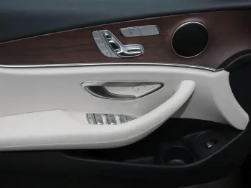 E 300 Avantgarde Standhzg Distronic  Kamera