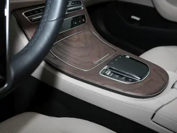 E 300 Avantgarde Standhzg Distronic  Kamera