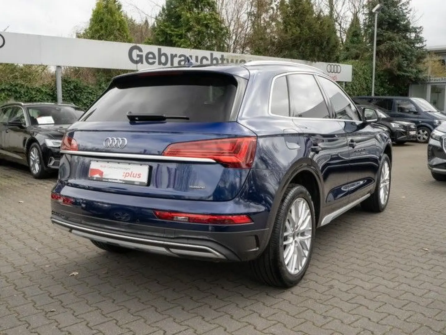Q5 40 TFSI quattro Advanced LM20 Sports. Matrix