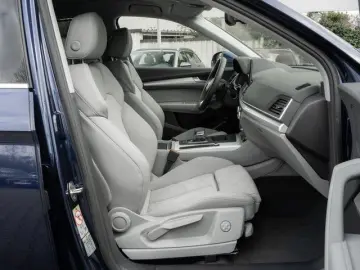 Q5 40 TFSI quattro Advanced LM20 Sports. Matrix