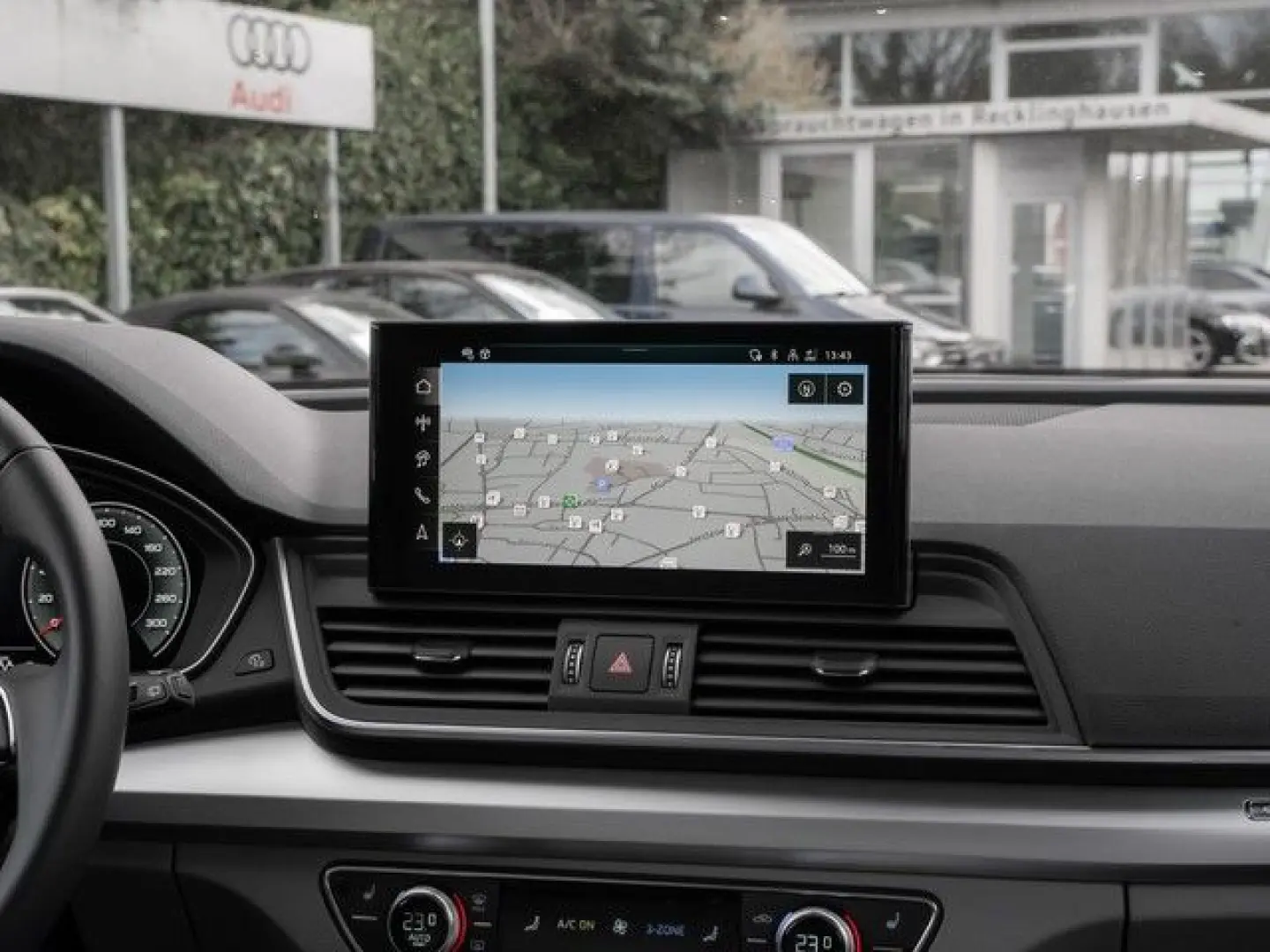 Q5 40 TFSI quattro Advanced LM20 Sports. Matrix