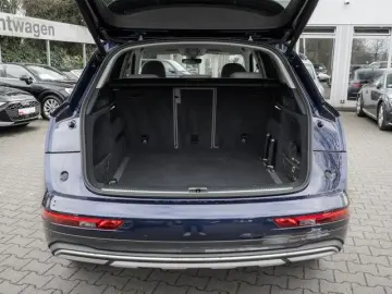 Q5 40 TFSI quattro Advanced LM20 Sports. Matrix