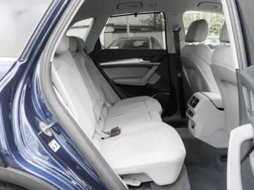 Q5 40 TFSI quattro Advanced LM20 Sports. Matrix