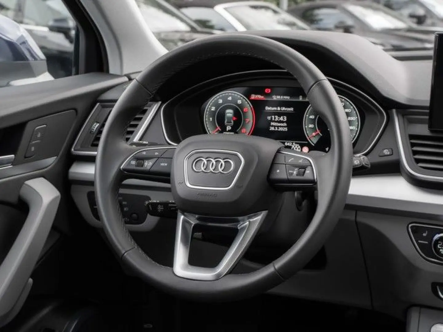 Q5 40 TFSI quattro Advanced LM20 Sports. Matrix