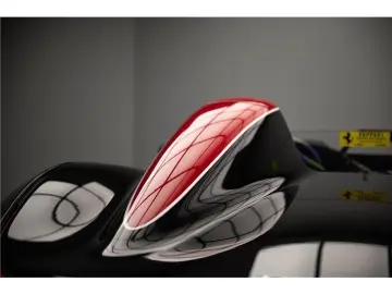 Monza SP2 6.5 V12 810CH .