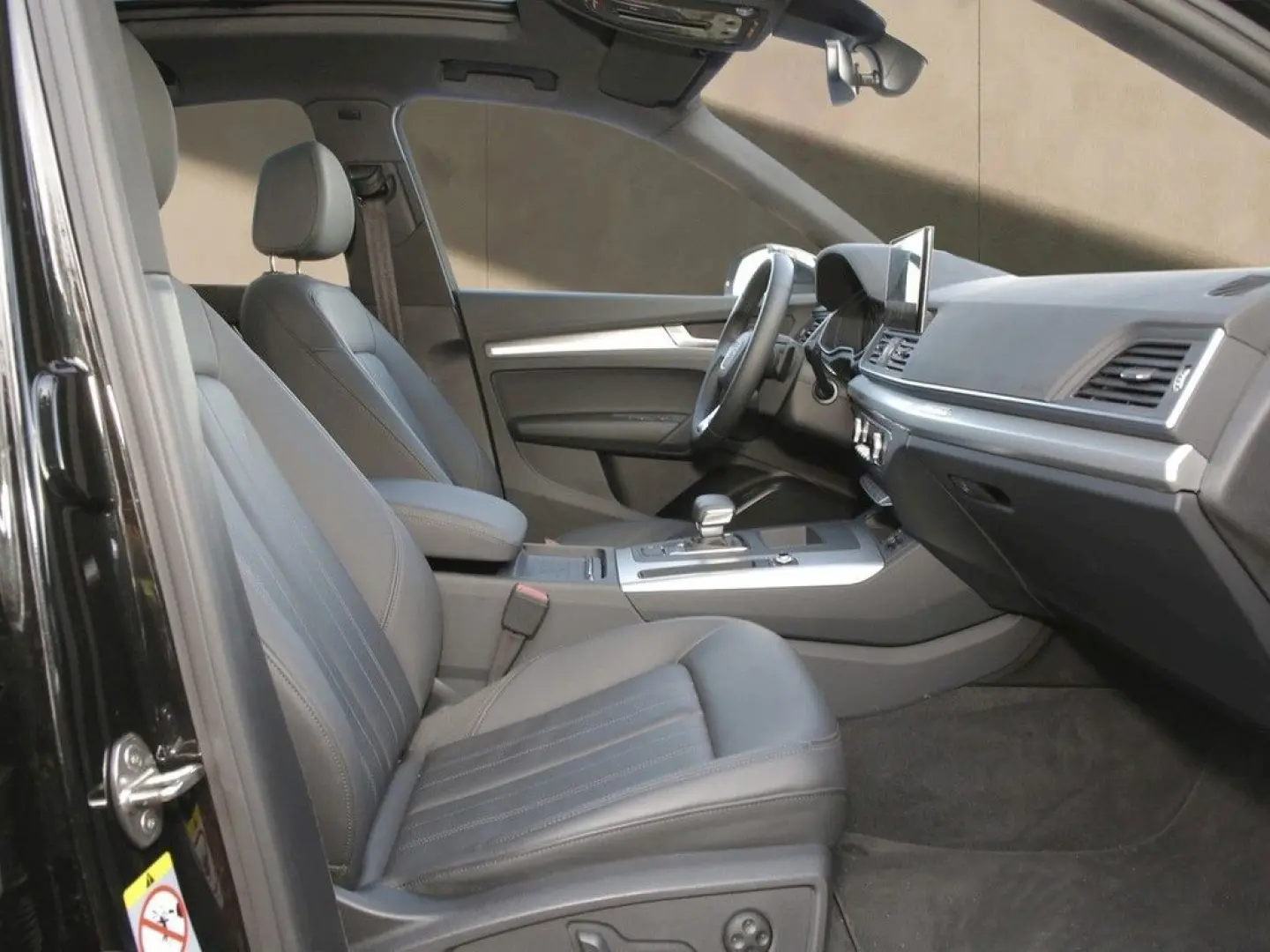 Q5 Sportback 40 TDI quattro advanced Pano AHK Na