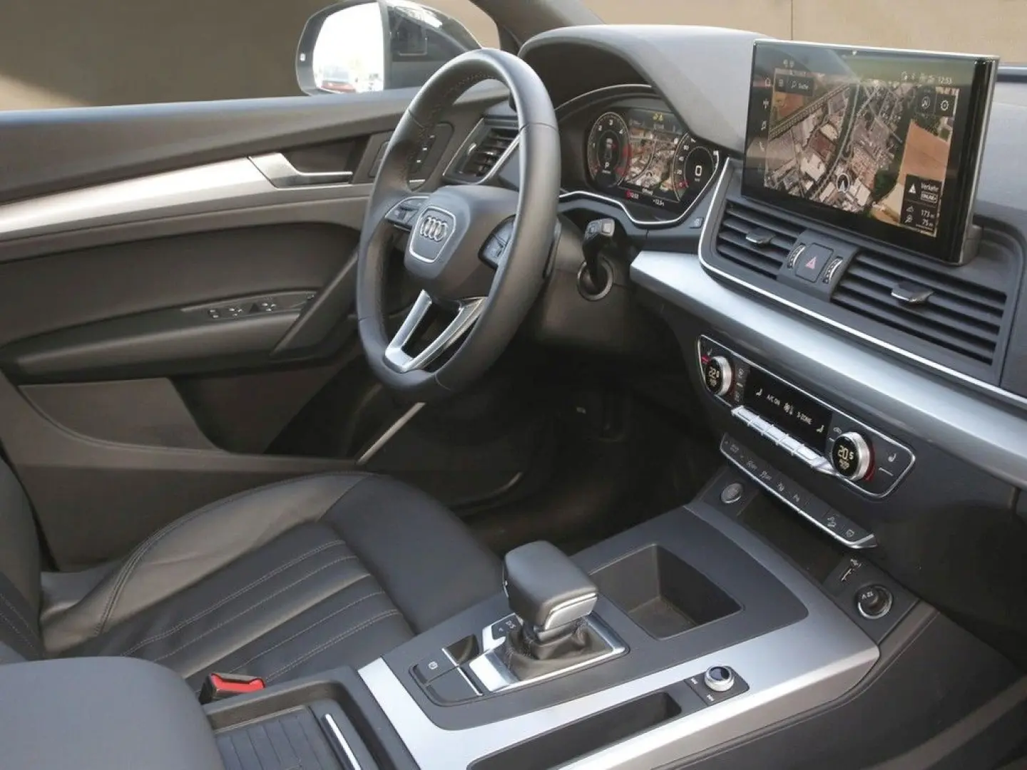 Q5 Sportback 40 TDI quattro advanced Pano AHK Na