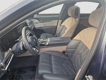 740 d xDrive M Sport B&W