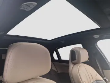 740 d xDrive M Sport B&W