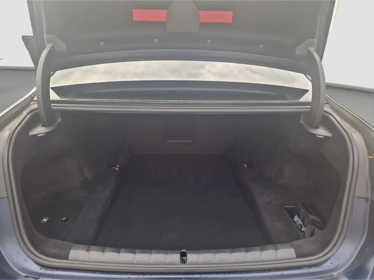 740 d xDrive M Sport B&W