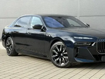 i7 xDrive M70 Integral Pano Sky TV B&W Sitzbelüf