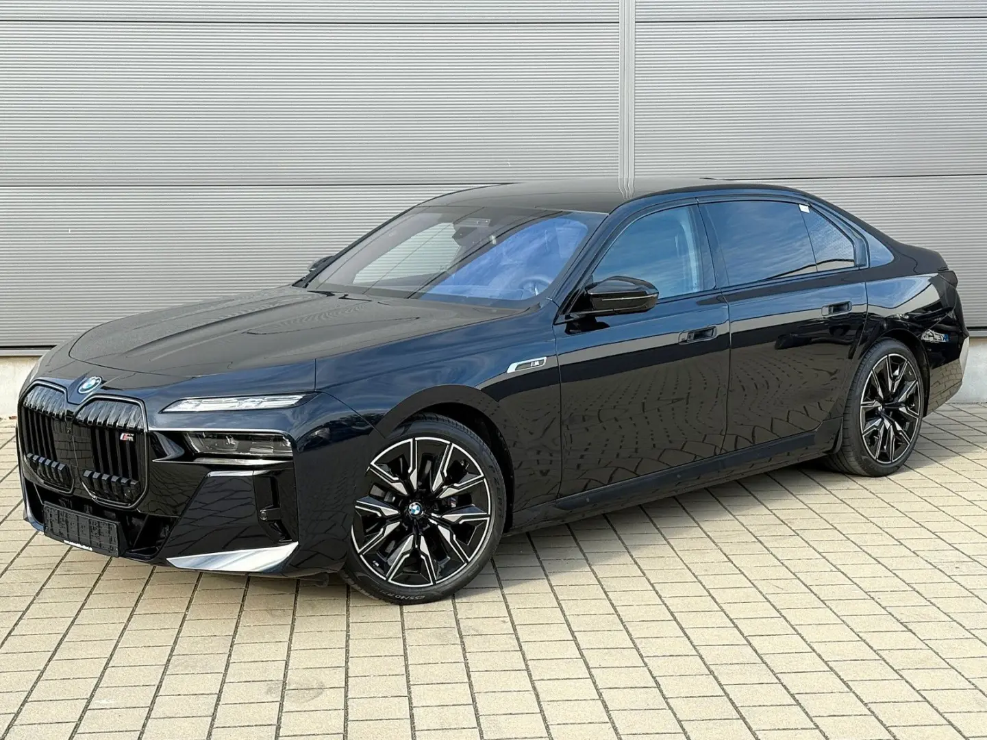 i7 xDrive M70 Integral Pano Sky TV B&W Sitzbelüf