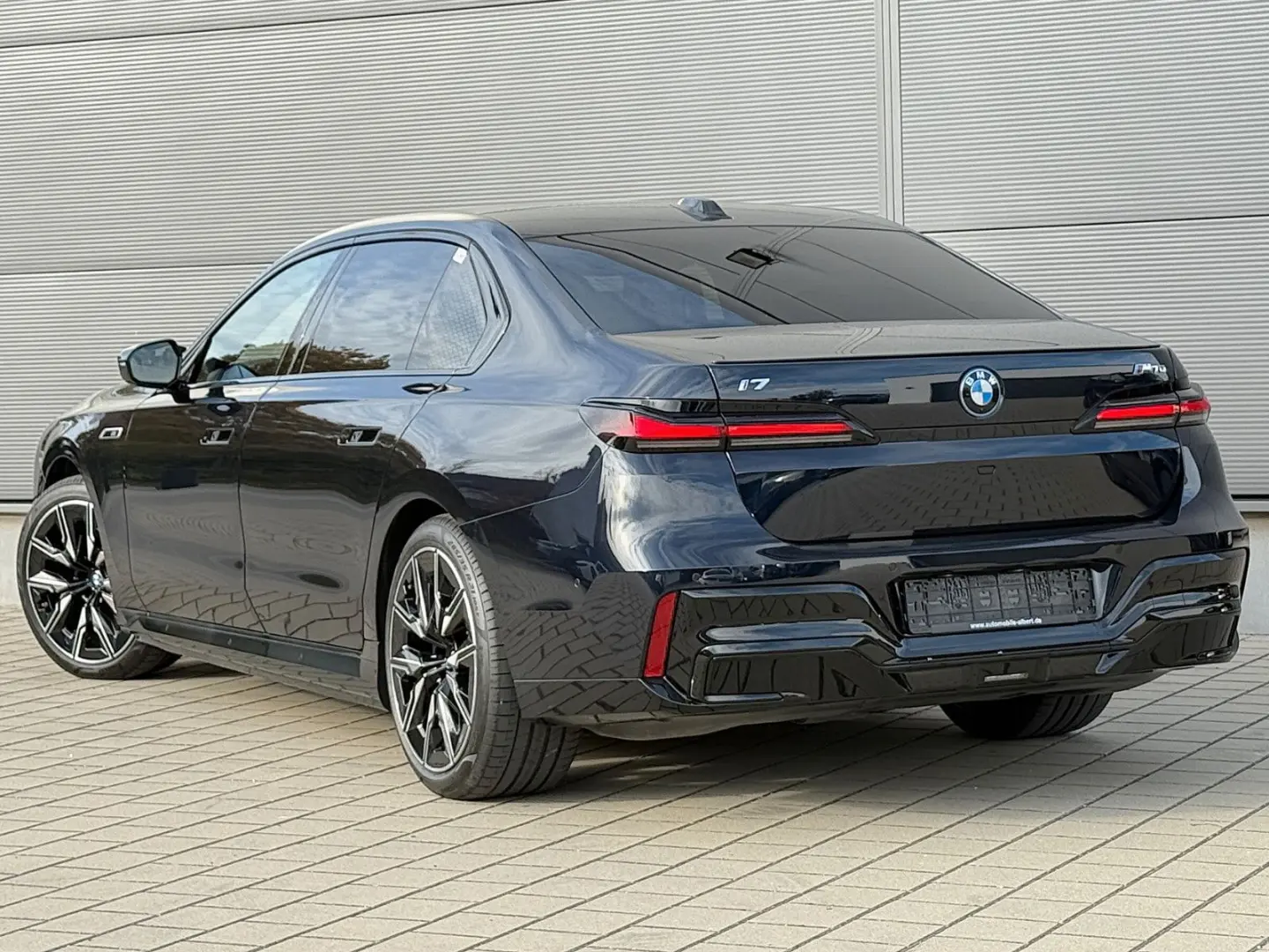 i7 xDrive M70 Integral Pano Sky TV B&W Sitzbelüf