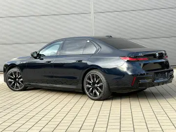 i7 xDrive M70 Integral Pano Sky TV B&W Sitzbelüf