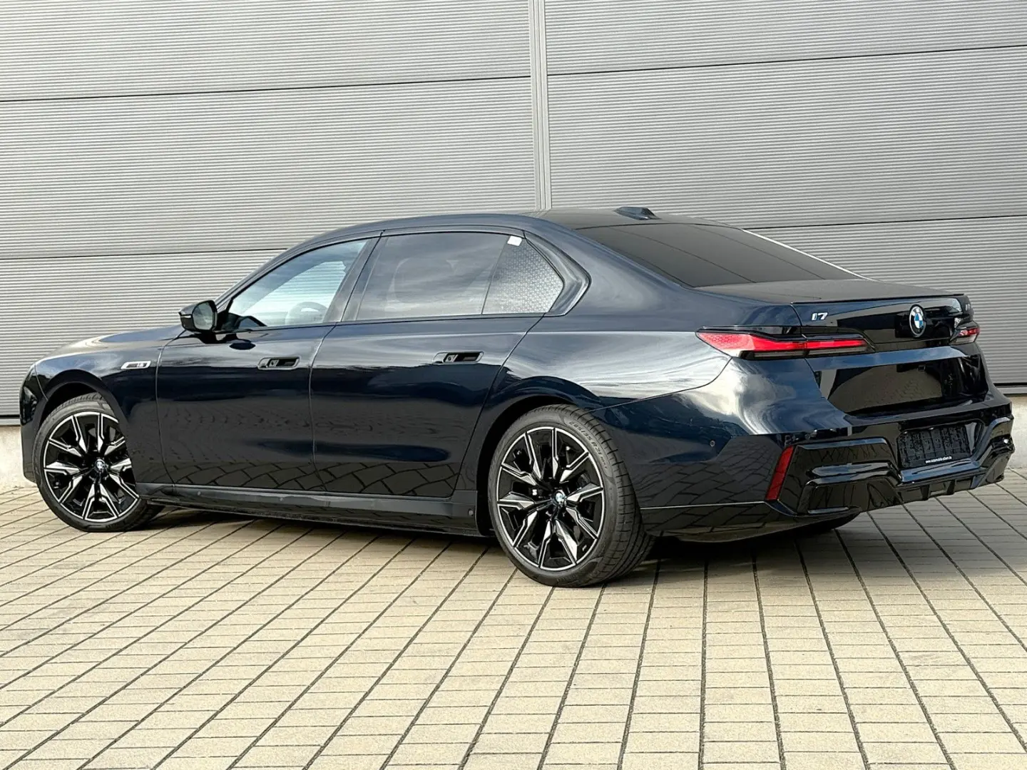 i7 xDrive M70 Integral Pano Sky TV B&W Sitzbelüf