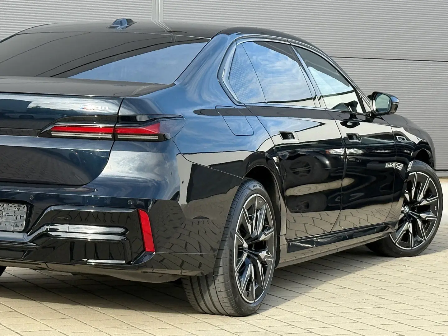 i7 xDrive M70 Integral Pano Sky TV B&W Sitzbelüf