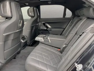 i7 xDrive M70 Integral Pano Sky TV B&W Sitzbelüf