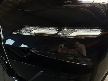 i7 xDrive M70 Integral Pano Sky TV B&W Sitzbelüf