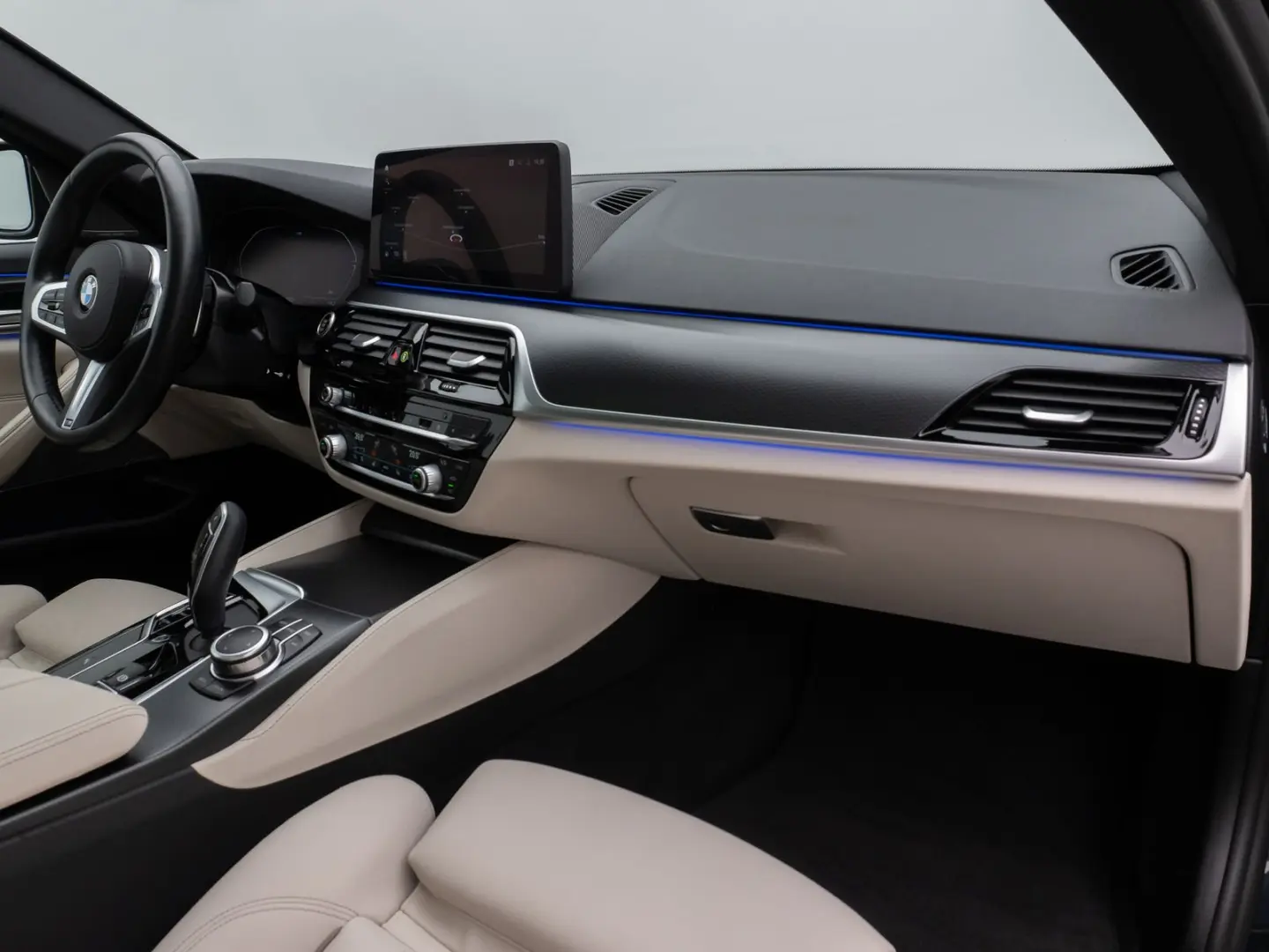 540i xD M Sport Glasdach Kamera HUD DAB H K 19