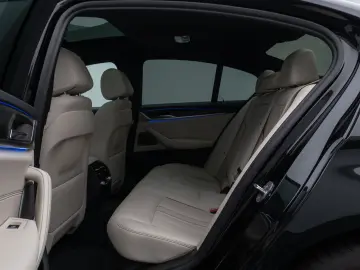 540i xD M Sport Glasdach Kamera HUD DAB H K 19