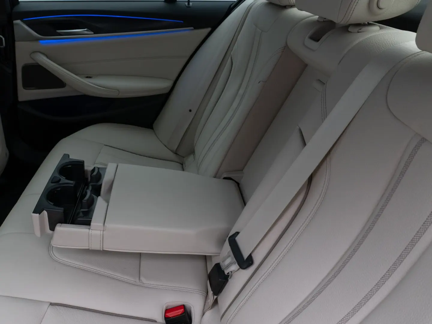 540i xD M Sport Glasdach Kamera HUD DAB H K 19