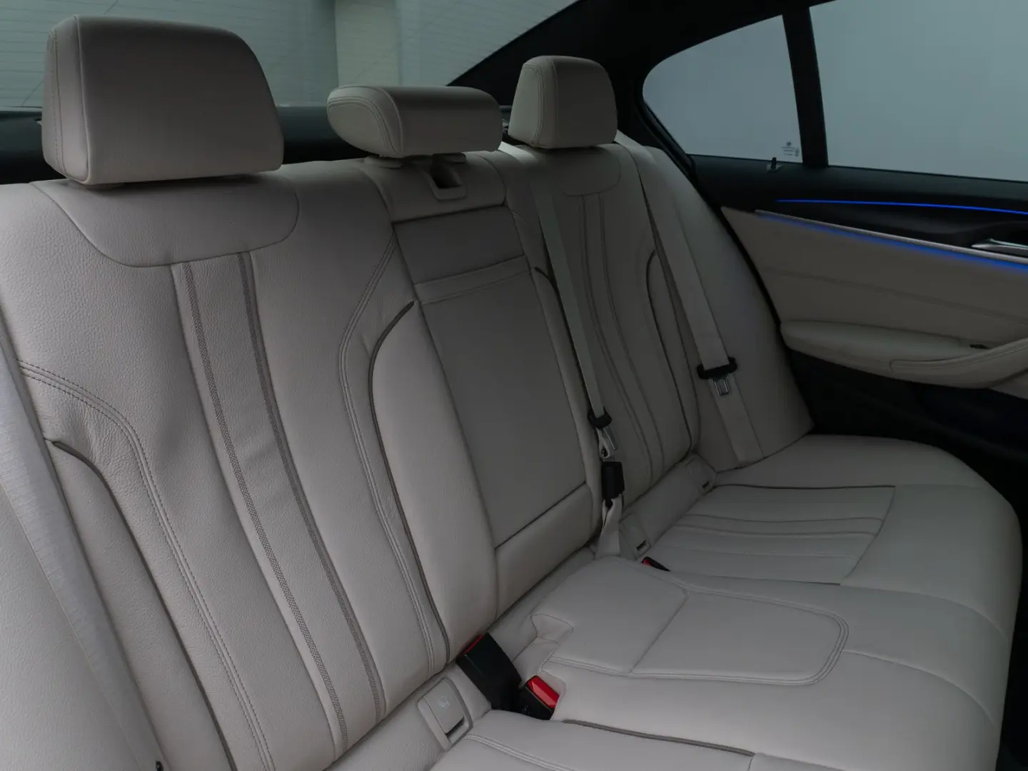 540i xD M Sport Glasdach Kamera HUD DAB H K 19