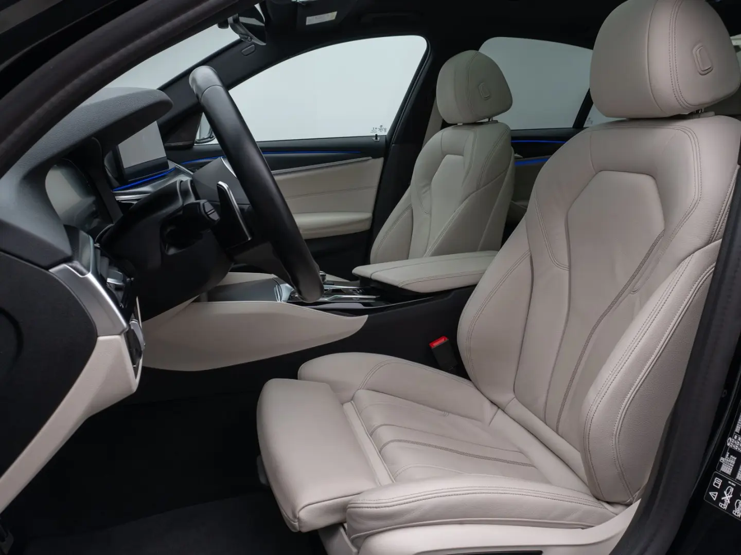 540i xD M Sport Glasdach Kamera HUD DAB H K 19