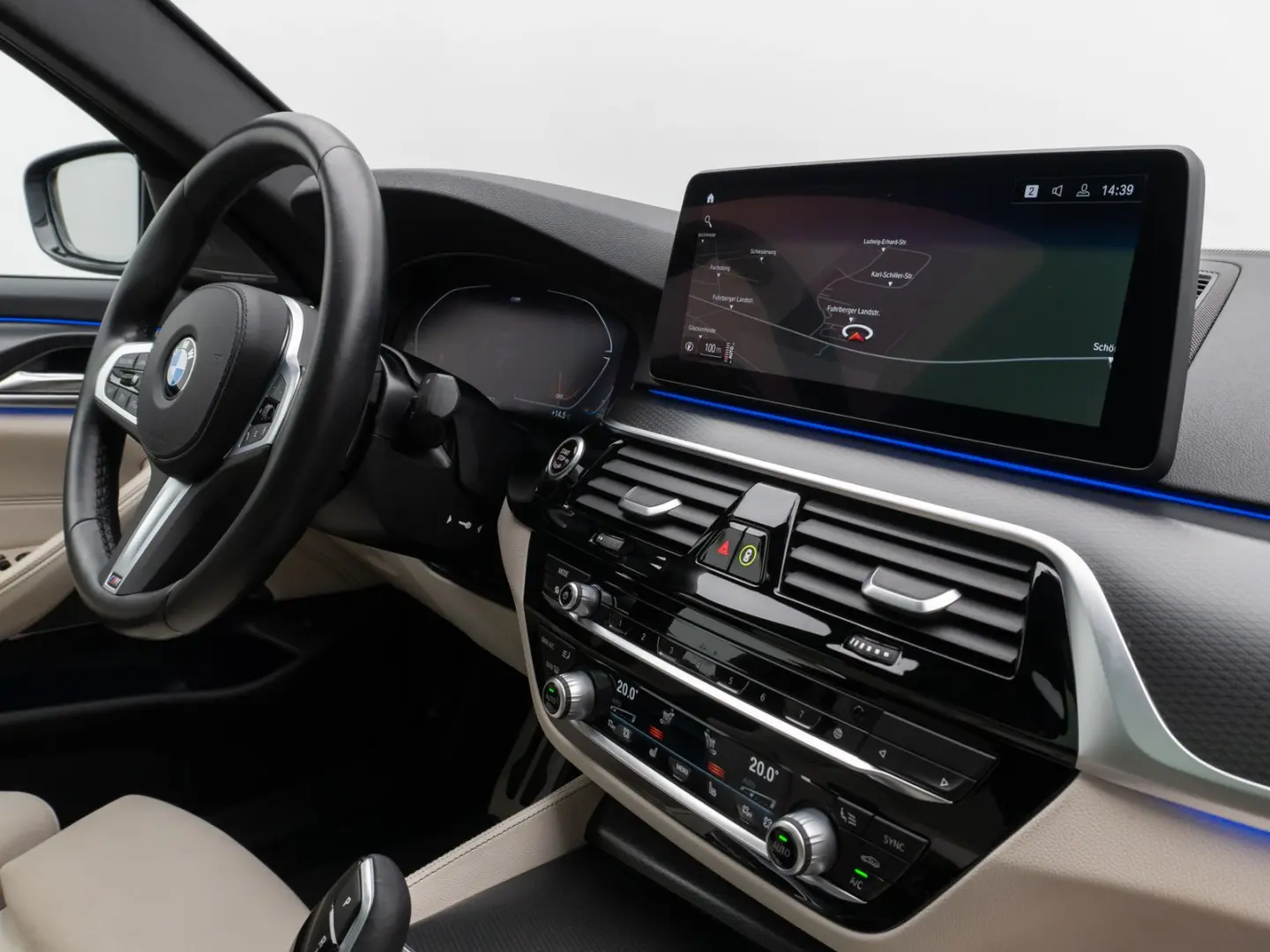 540i xD M Sport Glasdach Kamera HUD DAB H K 19