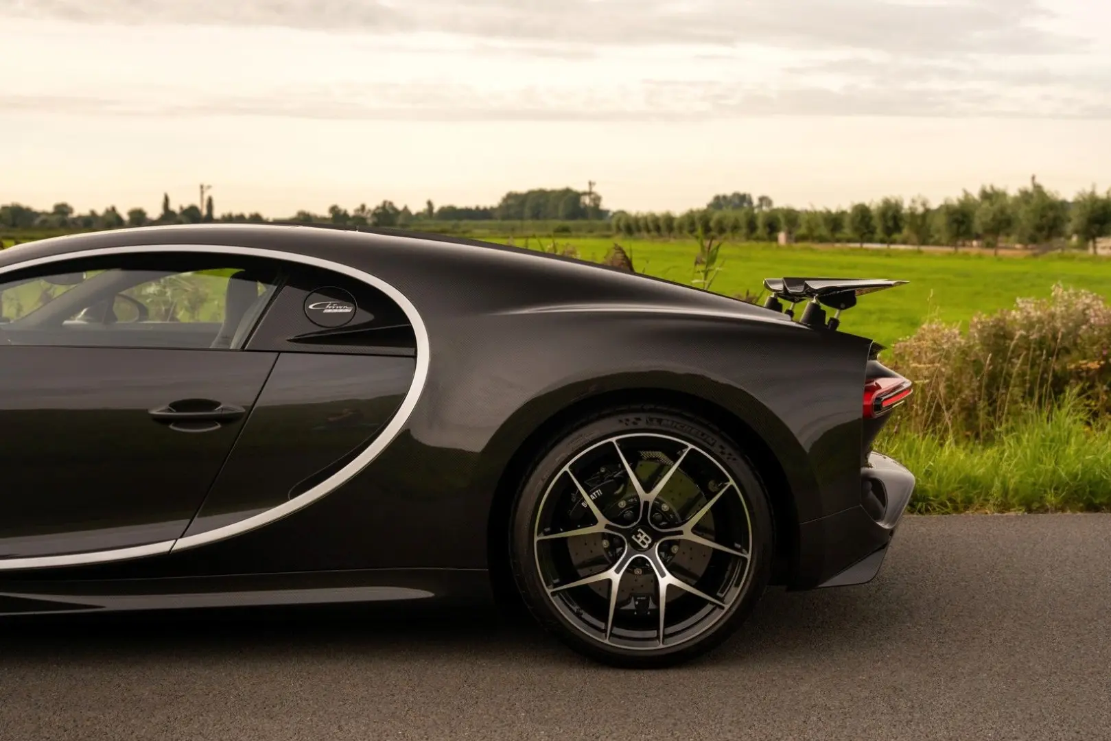Chiron Sport - Visible Carbon - Sky View