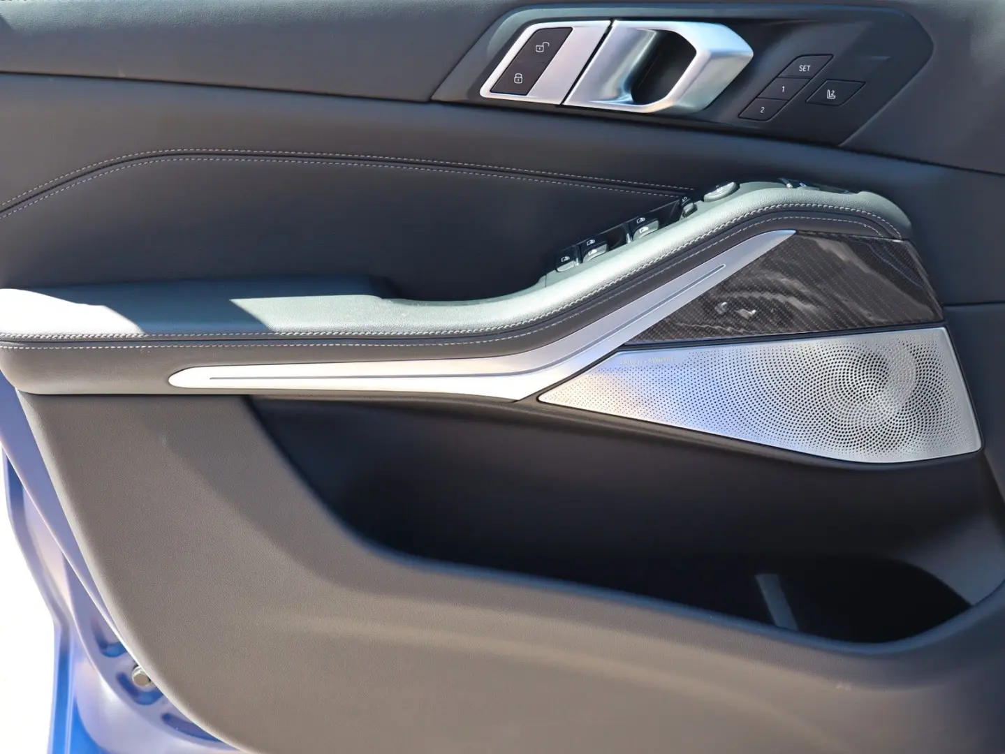 X5 M60 i xDrive  FROZEN BOWERS&WILKINS 22