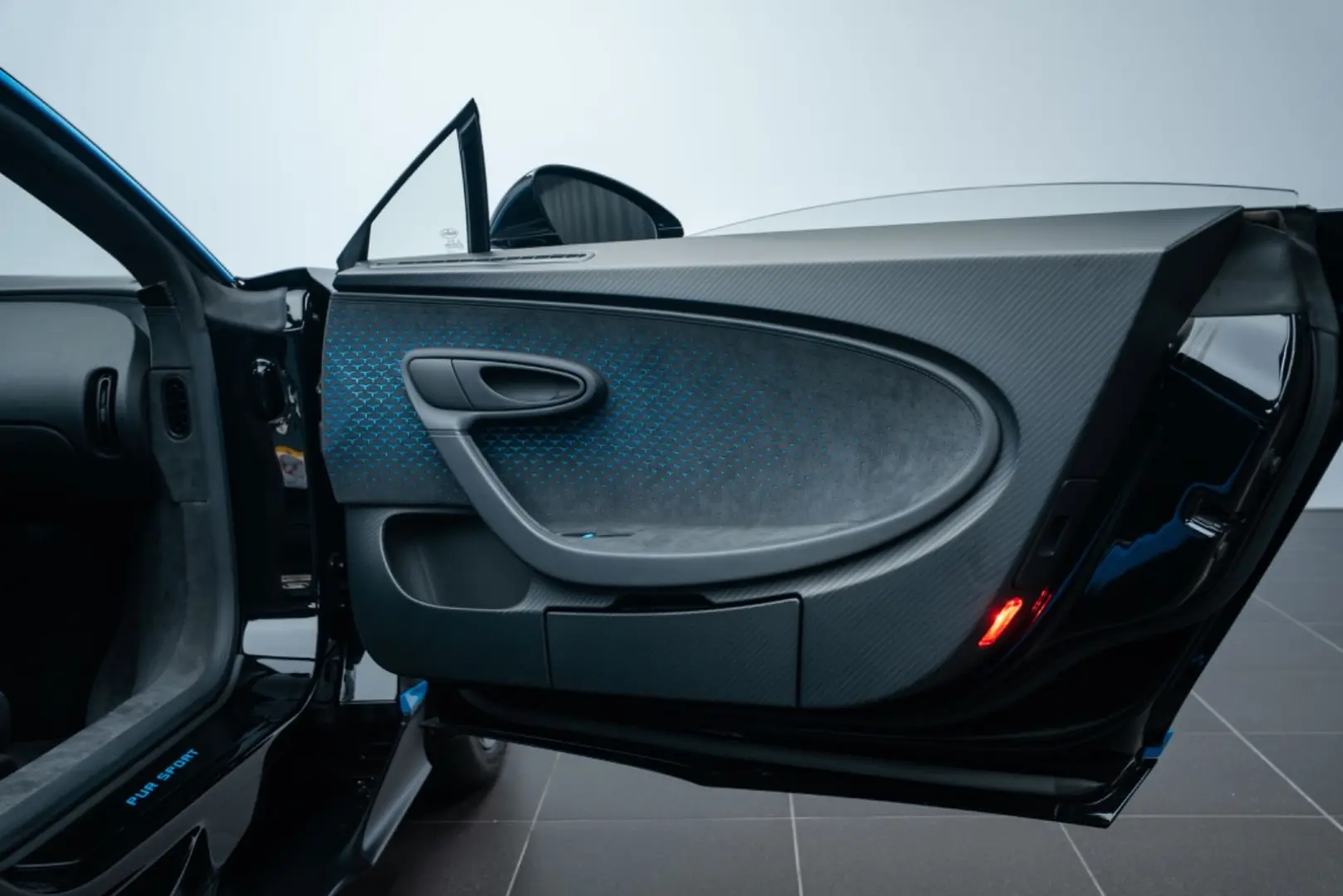 Chiron Pur Sport 1of60 SKY VIEW