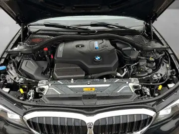 330 e Advantage Metallic