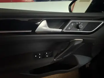 VW Golf Sportsvan Highline 1.4TSI DSG