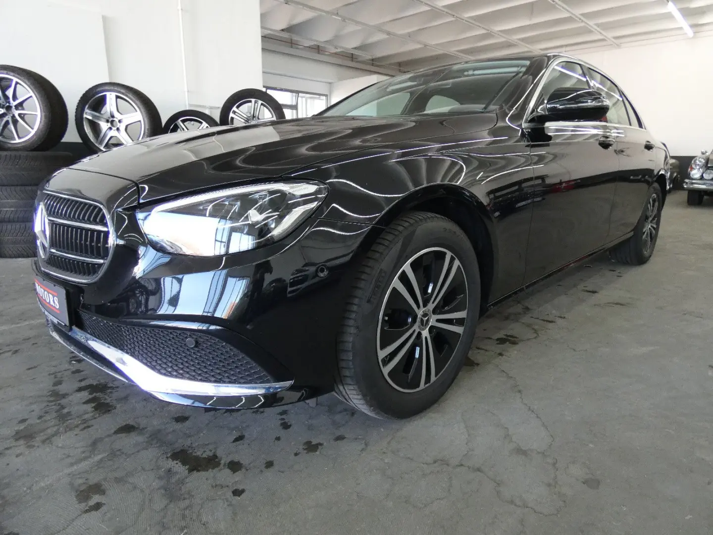 E 220 d AVANTGARDE MBUX NAVI LED KAMERA CARPLAY