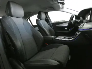 E 220 d AVANTGARDE MBUX NAVI LED KAMERA CARPLAY