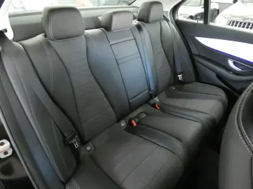 E 220 d AVANTGARDE MBUX NAVI LED KAMERA CARPLAY