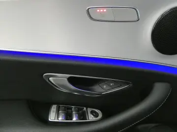 E 220 d AVANTGARDE MBUX NAVI LED KAMERA CARPLAY
