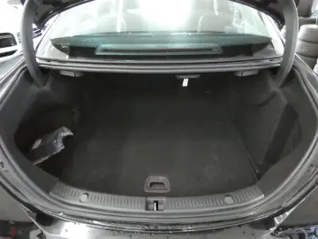 E 220 d AVANTGARDE MBUX NAVI LED KAMERA CARPLAY