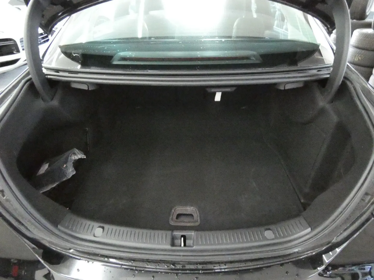 E 220 d AVANTGARDE MBUX NAVI LED KAMERA CARPLAY