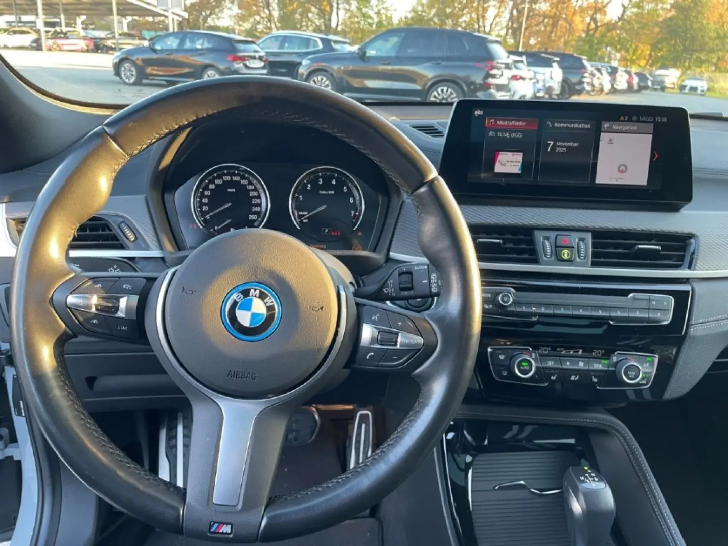 X2 xDrive 25 e M Sport R-Kamera Glasdach Head-Up