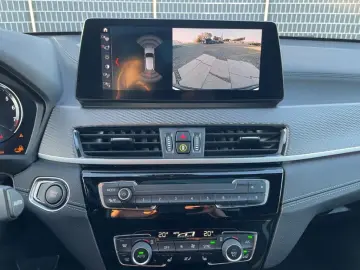 X2 xDrive 25 e M Sport R-Kamera Glasdach Head-Up