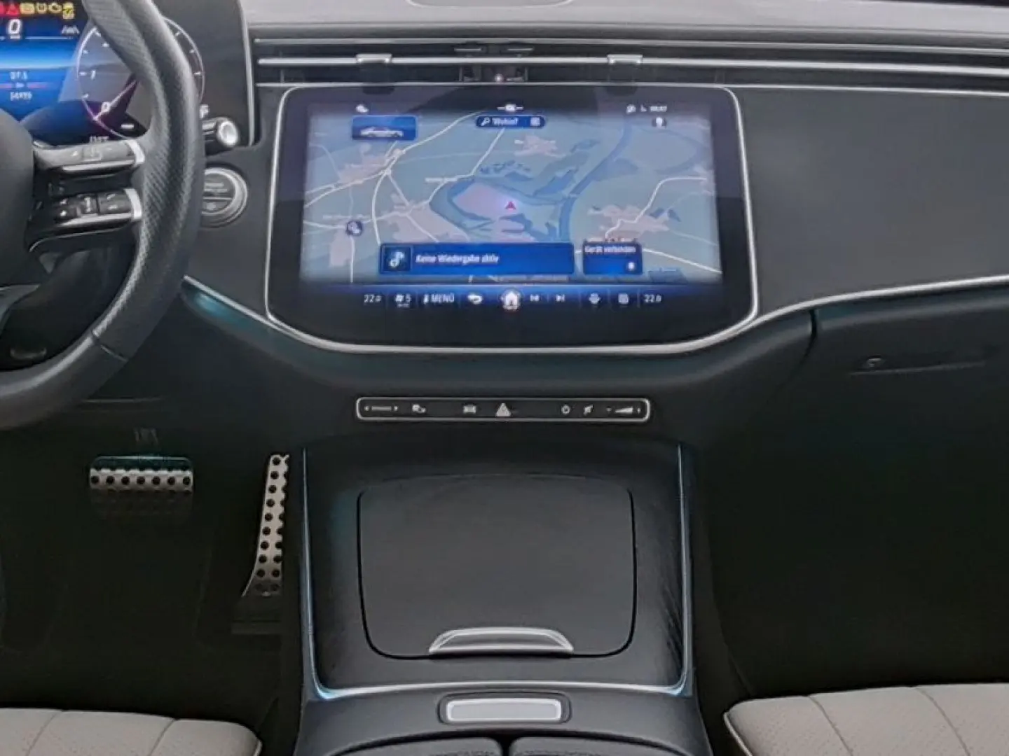 E 220 d AMG Night 20 Pano Burm4D DISTR 360 KeyGo