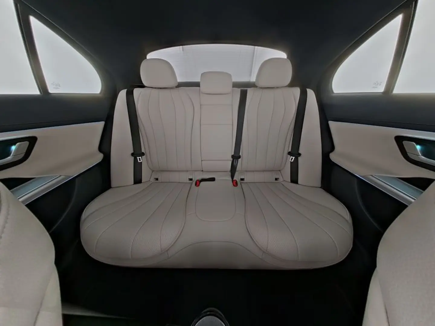 E 220 d AMG Night 20 Pano Burm4D DISTR 360 KeyGo