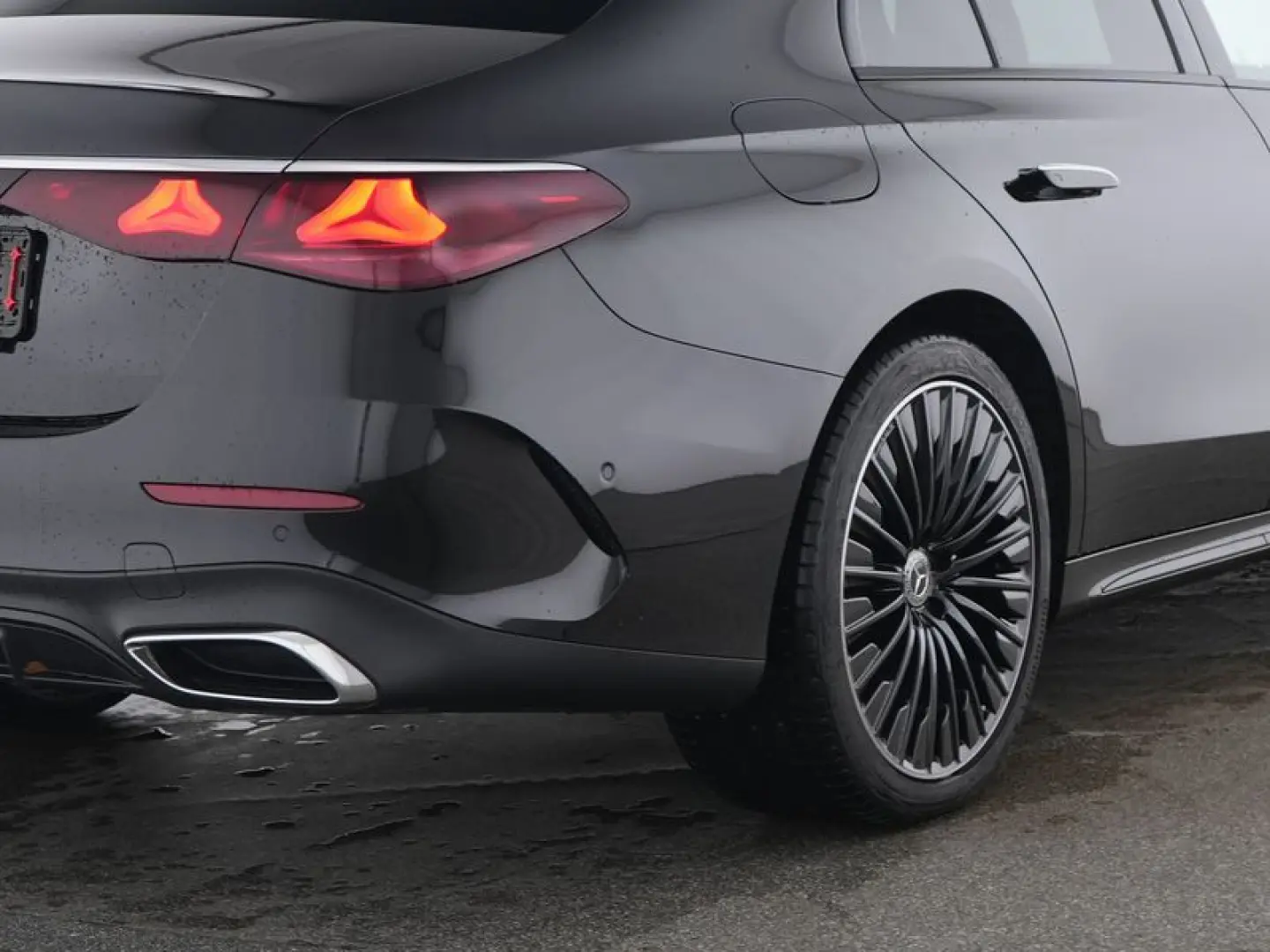 E 220 d AMG Night 20 Pano Burm4D DISTR 360 KeyGo