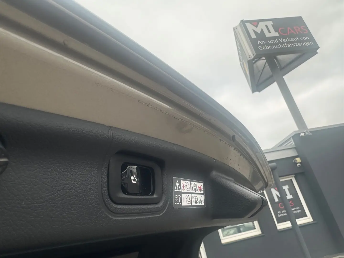 C 200 d Lim Avantgarde AHK LED Highbeam SHZ Lane