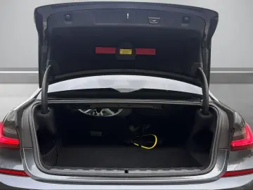 330 330 e M Sport Metallic