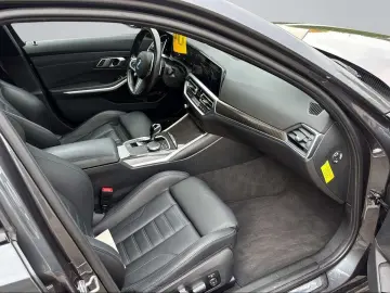 330 330 e M Sport Metallic