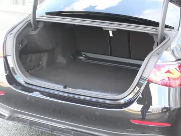 E 200 AMG NIGHT LED NAVI KAMERA TOTWINKELA. DAB